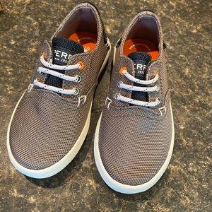 Sperry Brodie Jr. Sneakers - Size 8 (NWT)
